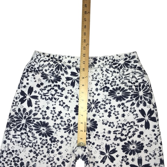 Calvin Klein Jeans Floral Denim Navy White Cropped Jeans - Women’s 10 - Picture 3 of 10